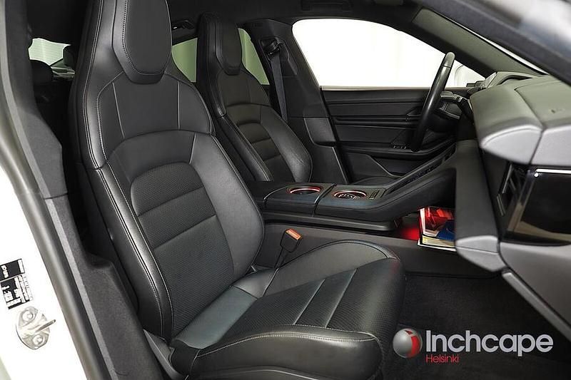 Käytetty Porsche Taycan 300 kW (408 HP) 2021 Sedan