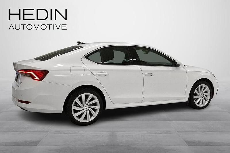 Käytetty Skoda Octavia Style 150 HP (110 kW) 2021 Valkoinen Sedan