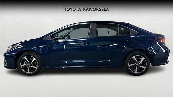 Käytetty Toyota Corolla Edition 138 HP (101 kW) 2025 Met. vihreä Sedan