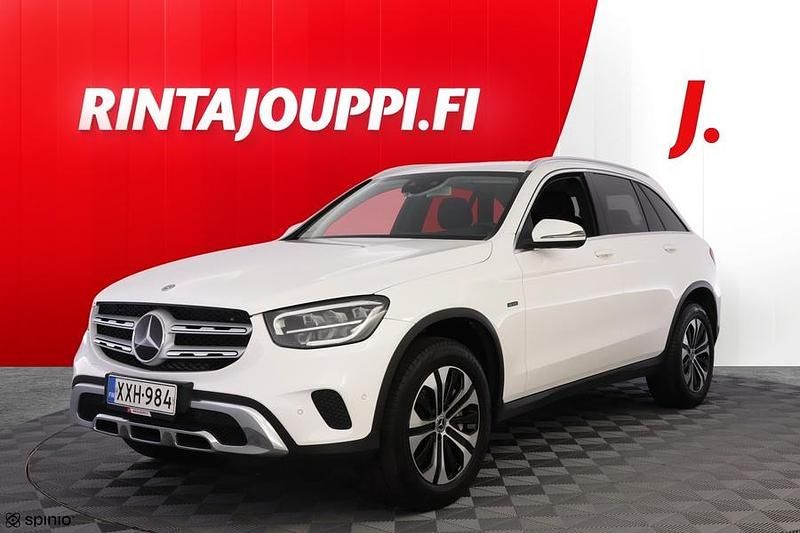 Käytetty Mercedes GLC300e Business 211 HP (155 kW) 2020 Valkoinen Katumaasturi
