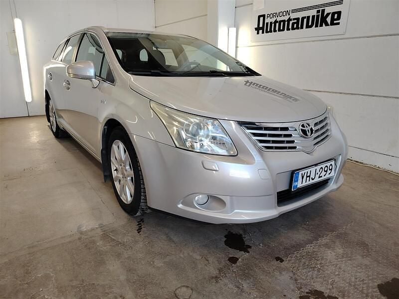 Käytetty Toyota Avensis Sol 150 HP (110 kW) 2009 Hopea Farmari