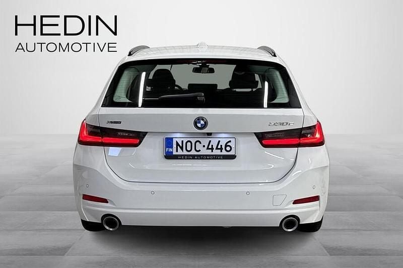 Käytetty BMW 330e 292 HP (214 kW) 2025 Farmari