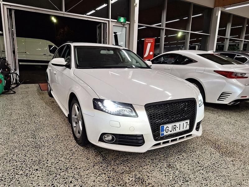Valkoinen Käytetty 2011 Audi A4 Sport Farmari | 7 480 € (Supertarjous) - Kuva 1/3