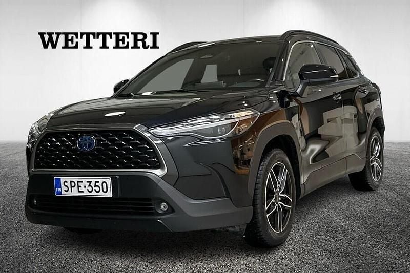 Käytetty Toyota Corolla Cross Edition 197 HP (144 kW) 2023 Musta Katumaasturi