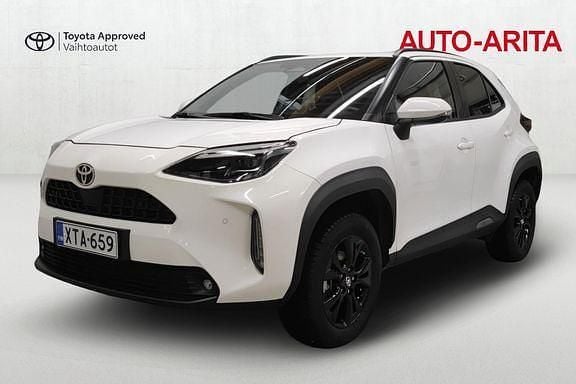 Valkoinen Käytetty 2024 Toyota Yaris Cross Plus Katumaasturi | 33 900 € (Perustarjous) - Kuva 1/4