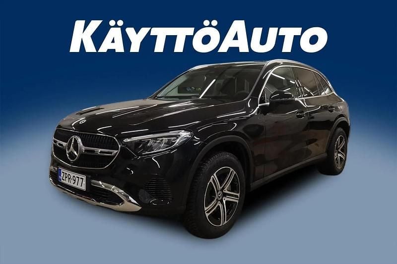 Käytetty Mercedes GLC300e Business 313 HP (230 kW) 2026 Musta