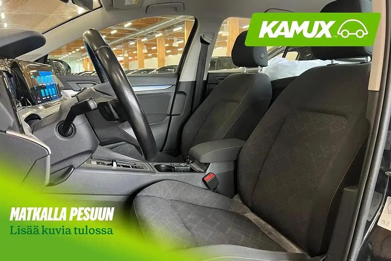 Käytetty VW Golf VIII Edition 150 HP (110 kW) 2020 Musta Sedan