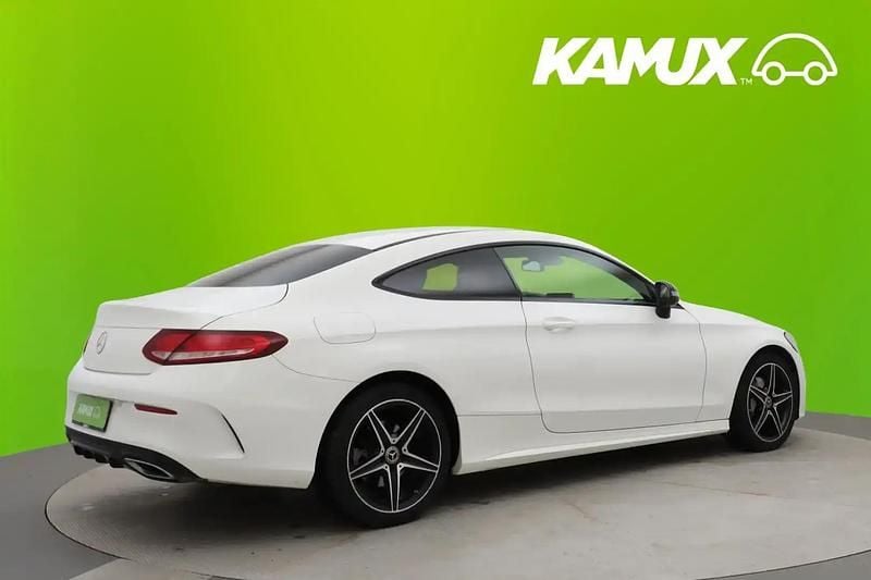 Käytetty Mercedes C220 Business 170 HP (125 kW) 2017 Valkoinen Coupe - kaksiovinen