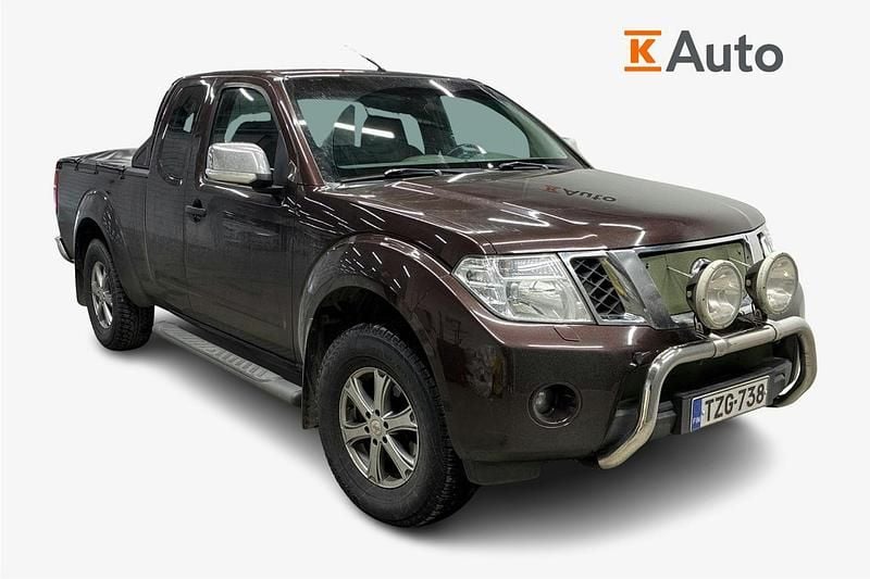 Käytetty Nissan Navara 190 HP (139 kW) 2014 Musta Nouto