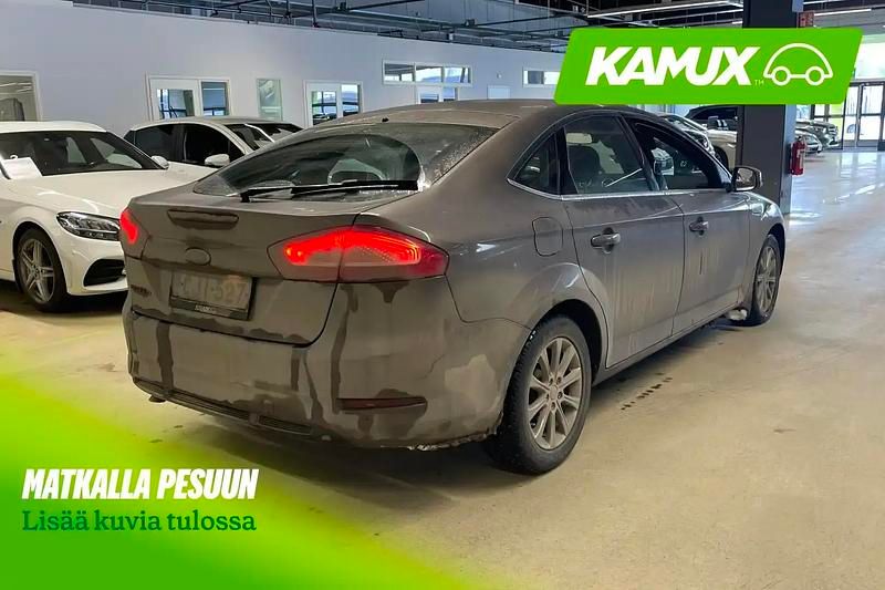 Käytetty Ford Mondeo Ambiente 140 HP (102 kW) 2014 Ruskea Viistoperä