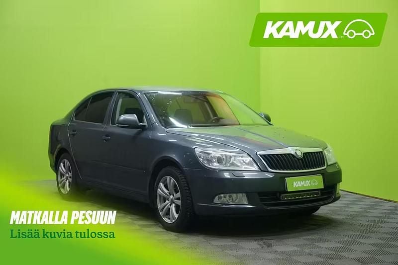 Käytetty Skoda Octavia LAURIN & KLEMENT 180 HP (132 kW) 2010 Musta Farmari