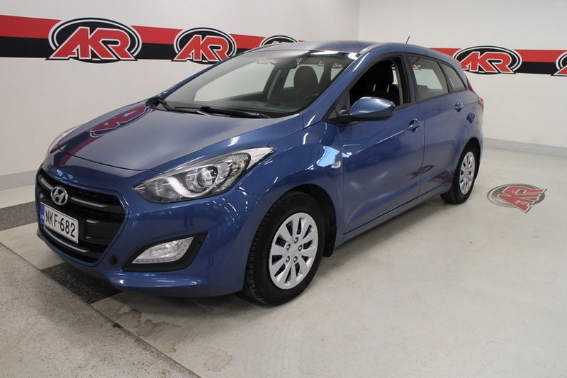 Sininen Käytetty 2017 Hyundai i30 Classic Farmari | 5 900 € (Supertarjous) - Kuva 1/4