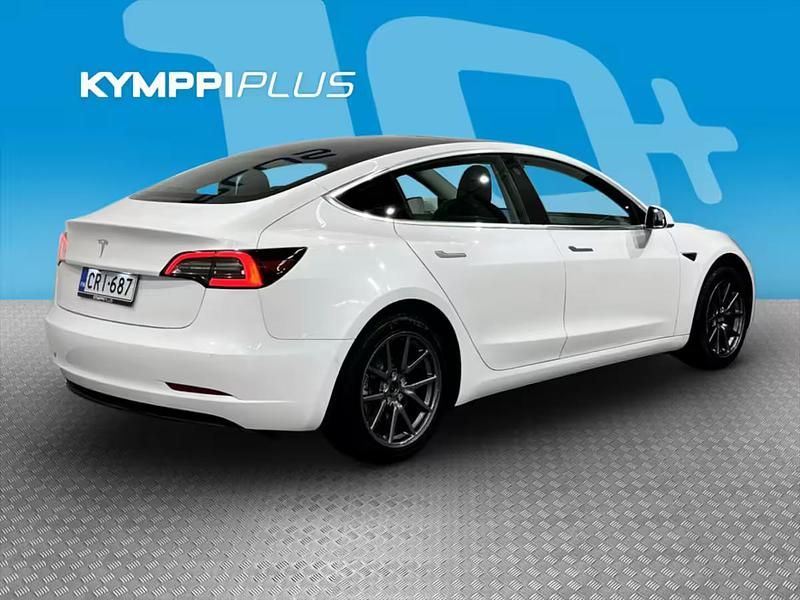 Käytetty Tesla Model 3 Standard Range Plus 239 kW (325 HP) 2020 Sedan