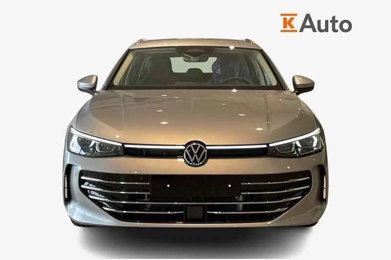 Käytetty VW Passat Business 272 HP (200 kW) 2024 Harmaa Farmari