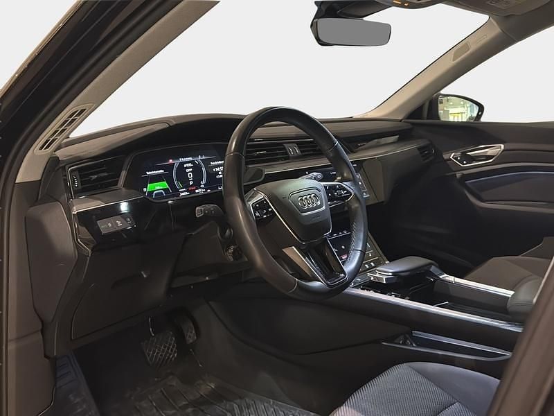 Käytetty Audi e-tron 230 kW (313 HP) 2022 Katumaasturi