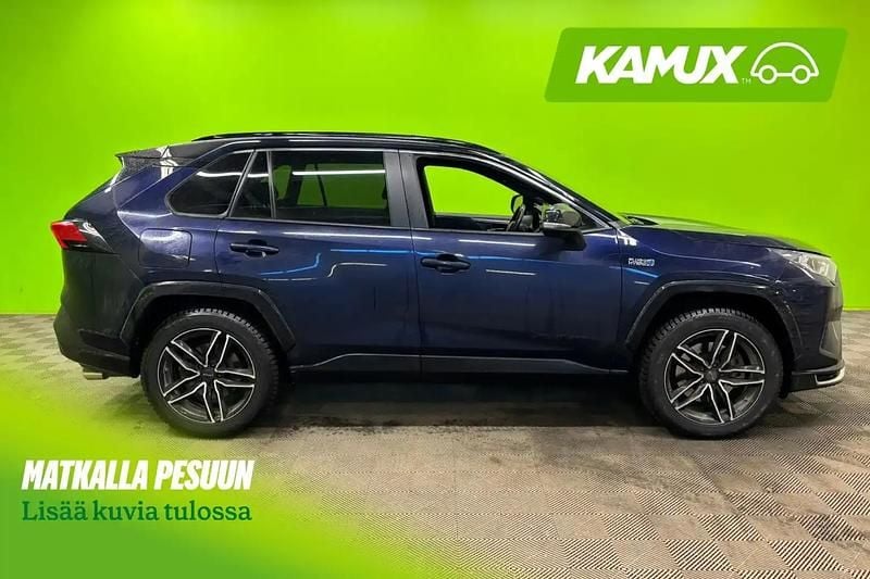 Käytetty Toyota RAV4 Hybrid Style 178 HP (130 kW) 2020 Sininen Katumaasturi
