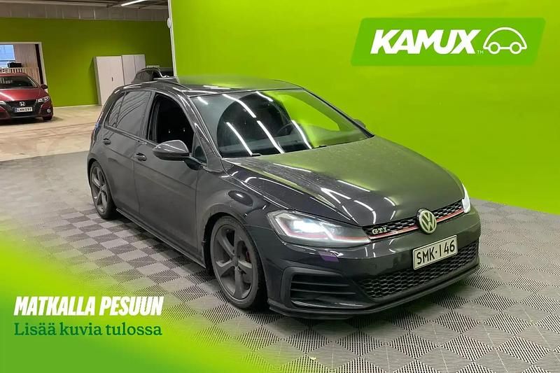 Musta Käytetty 2017 VW Golf VII GTI Sedan | 23 900 € (Kallis) - Kuva 1/4