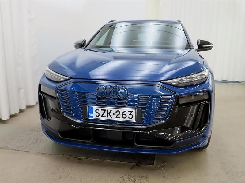 Käytetty Audi Q6 e-tron 285 kW (388 HP) 2025 Katumaasturi