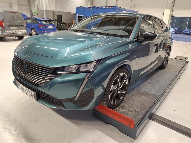 Käytetty 2022 Peugeot 308 SW Allure Farmari | 21 880 € - Kuva 1/3