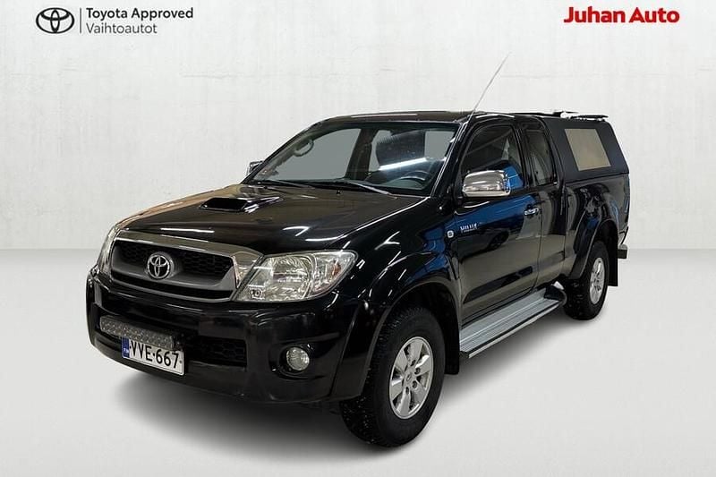 Käytetty Toyota HiLux SR 144 HP (105 kW) 2010 Musta Nouto