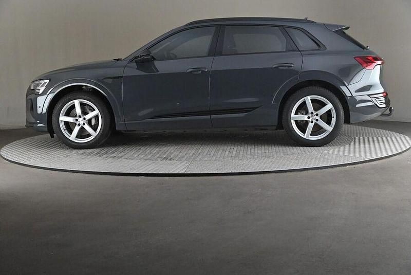 Käytetty Audi Q8 e-tron 250 kW (340 HP) 2023 Katumaasturi