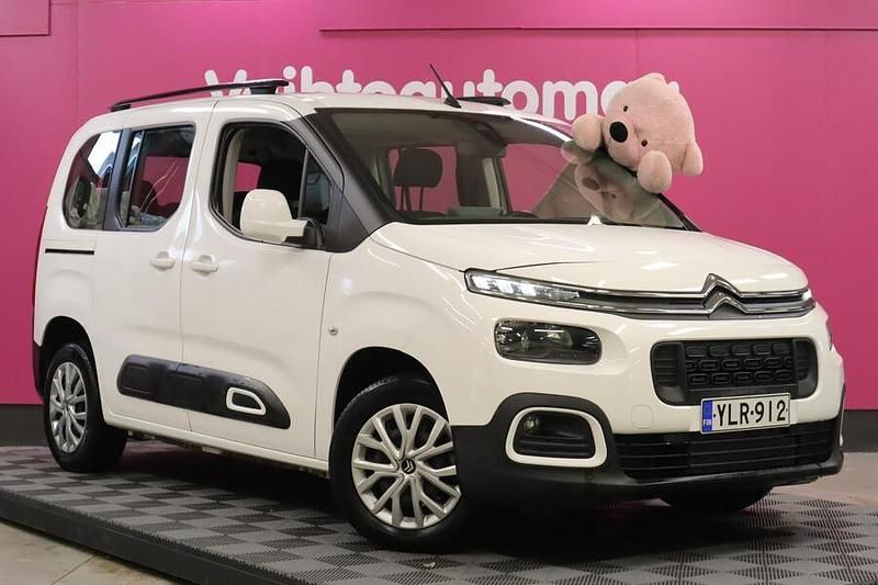 Käytetty 2020 Citroën Berlingo Feel Tila-auto | 17 990 € (Hieman kallis) - Kuva 1/4