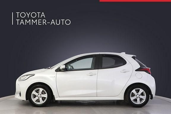 Käytetty Toyota Yaris Style 114 HP (83 kW) 2021 Valkoinen Viistoperä