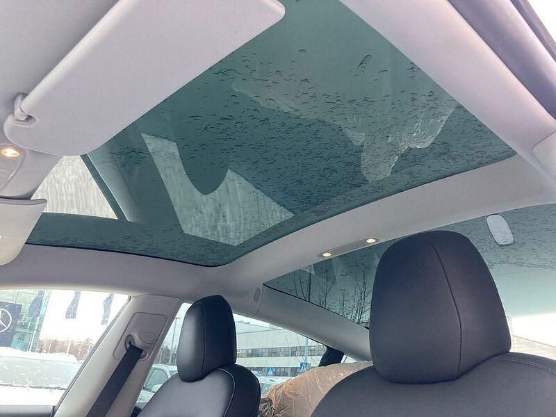 Käytetty Tesla Model 3 366 kW (498 HP) 2020 Sedan