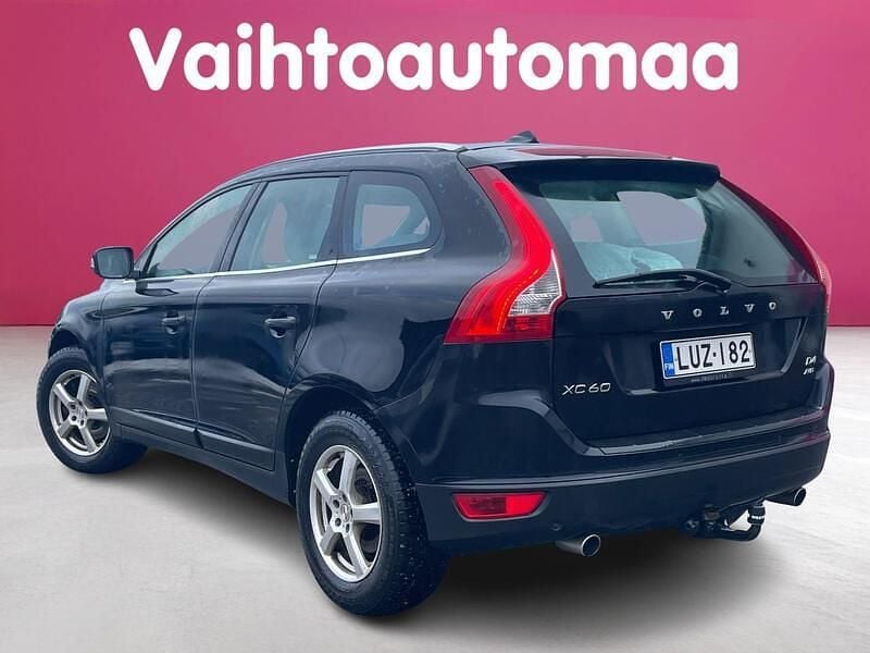 Käytetty Volvo XC60 Business Edition 163 HP (119 kW) 2013 Katumaasturi