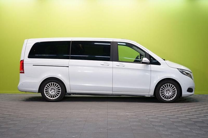 Käytetty Mercedes V220 163 HP (119 kW) 2014 Valkoinen Tila-auto