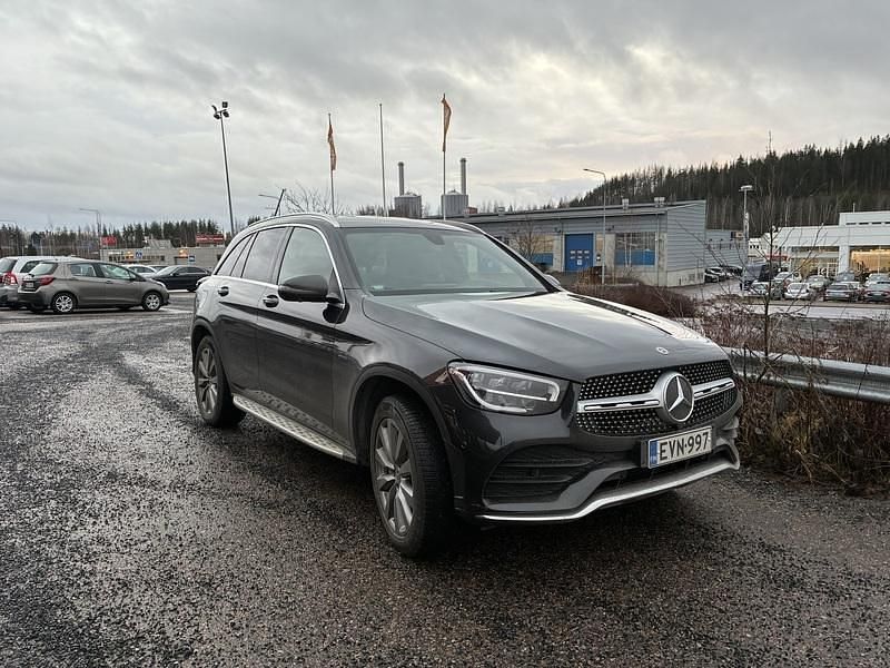 Käytetty 2020 Mercedes GLC300e Business Katumaasturi | 33 990 € (Perustarjous) - Kuva 1/4