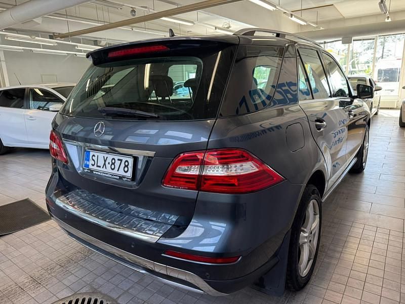 Käytetty Mercedes ML250 204 HP (150 kW) 2014 Katumaasturi