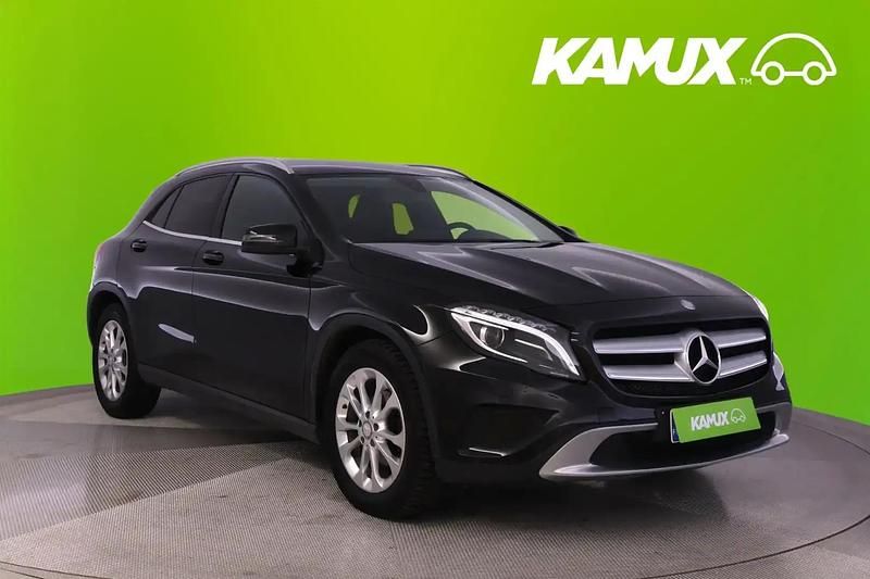 Musta Käytetty 2016 Mercedes GLA180 Business Katumaasturi | 21 790 € (Perustarjous) - Kuva 1/4