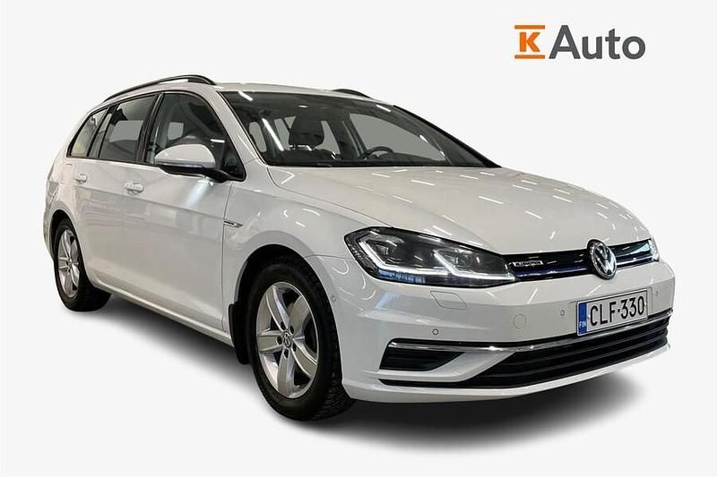 Käytetty VW Golf VII Comfortline 131 HP (96 kW) 2017 Valkoinen Farmari