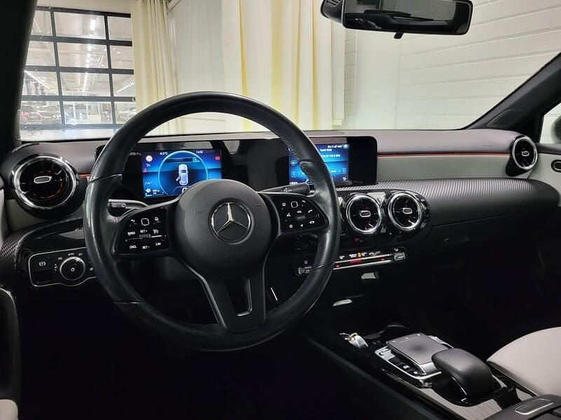 Käytetty Mercedes A200 Style 163 HP (119 kW) 2018 Viistoperä