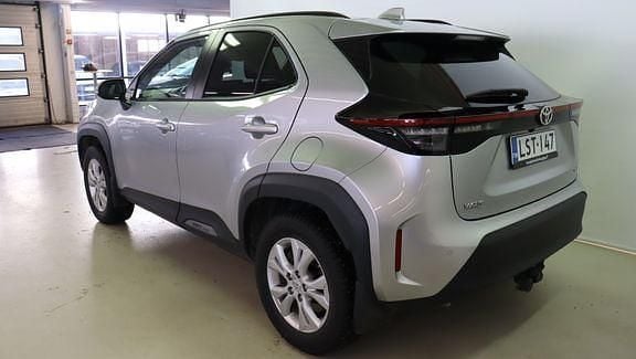 Käytetty Toyota Yaris Cross Edition 114 HP (83 kW) 2024 Hopea Katumaasturi