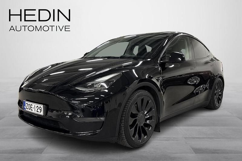 Musta Käytetty 2022 Tesla Model Y Performance Katumaasturi | 37 990 € (Hieman kallis) - Kuva 1/3