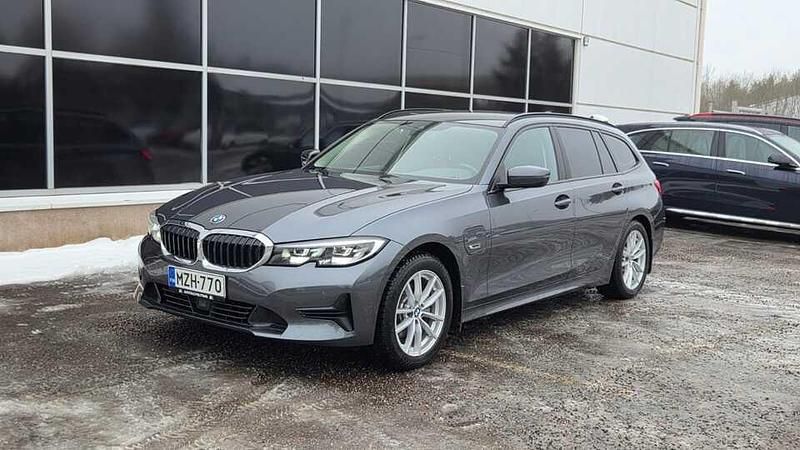 Käytetty BMW 320e 204 HP (150 kW) 2021 Harmaa Farmari