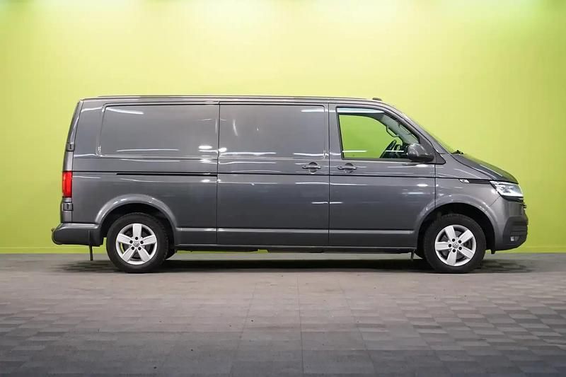 Käytetty VW T6.1 150 HP (110 kW) 2021 Hopea / harmaa Van
