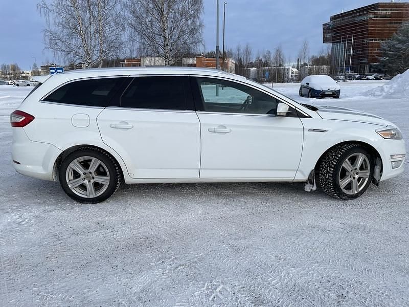 Käytetty Ford Mondeo Business Edition 140 HP (102 kW) 2013 Valkoinen Farmari
