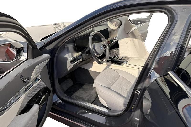 Käytetty BMW i7 484 kW (659 HP) 2022 Sedan