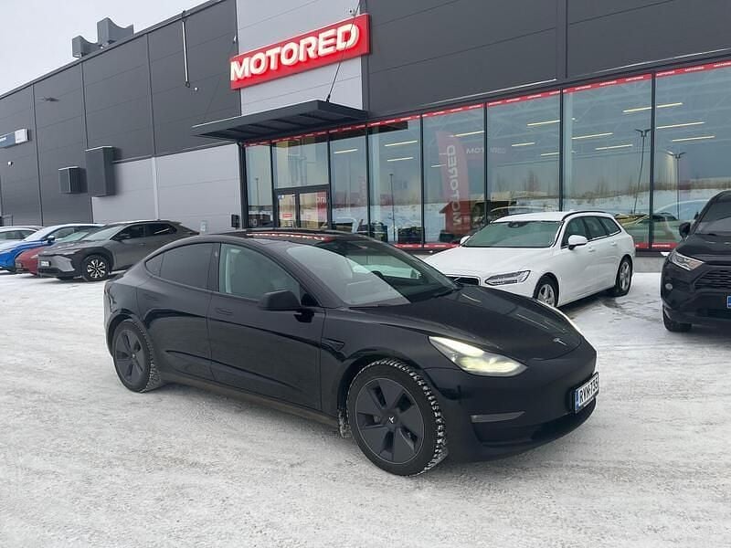 Käytetty Tesla Model 3 366 kW (498 HP) 2022 Sedan