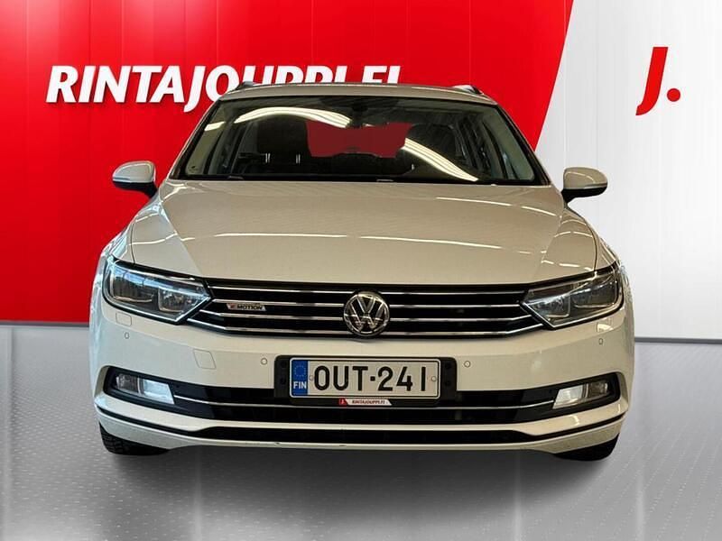 Käytetty VW Passat Comfortline 190 HP (139 kW) 2016 Valkoinen Farmari