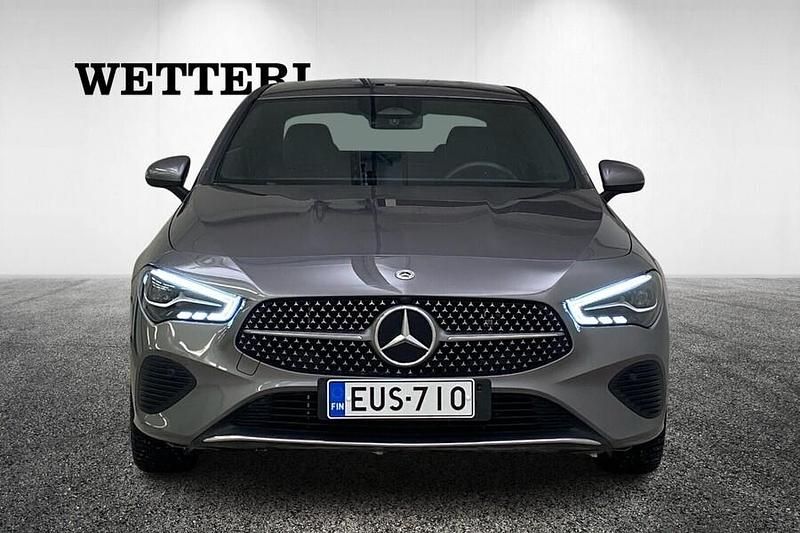Käytetty Mercedes CLA250e Business 163 HP (119 kW) 2024 Harmaa Sedan