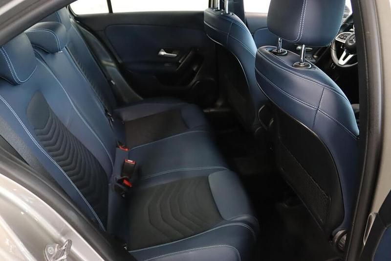 Käytetty Mercedes A250 Business 160 HP (117 kW) 2020 Harmaa Sedan