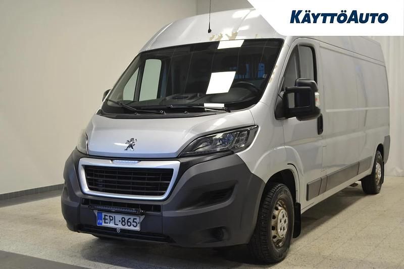 Käytetty Peugeot Boxer 131 HP (96 kW) 2018 Harmaa Van