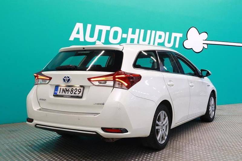 Käytetty Toyota Auris Touring Sports Active 99 HP (72 kW) 2017 Farmari