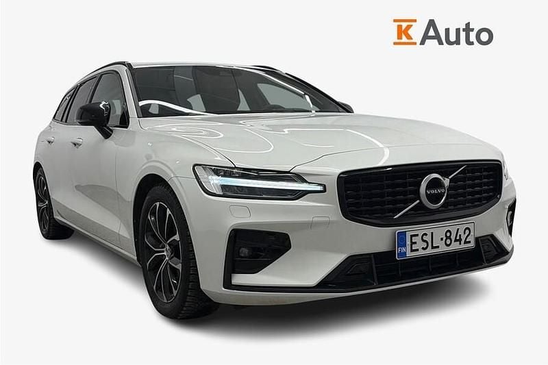 Käytetty Volvo V60 Business Edition 163 HP (119 kW) 2020 Met. valkoinen Farmari