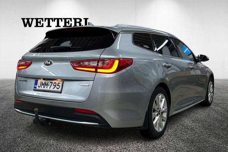 Käytetty Kia Optima Premium 154 HP (113 kW) 2020 Harmaa Farmari