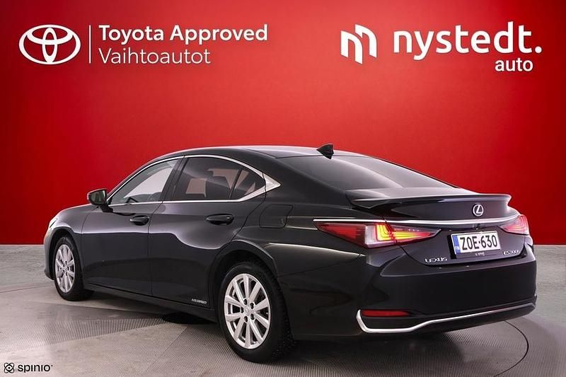 Käytetty Lexus ES300H Business Edition 178 HP (130 kW) 2022 Sedan